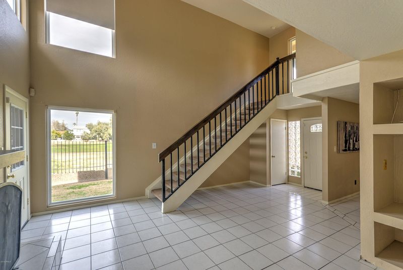 4602 W Continental Dr, Glendale, AZ 85308
