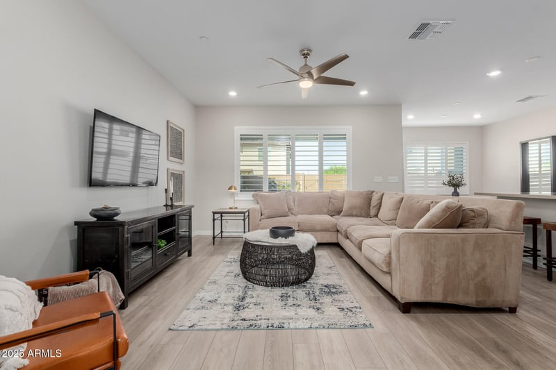 4604 Park Grove St #102, Gilbert, AZ 85297