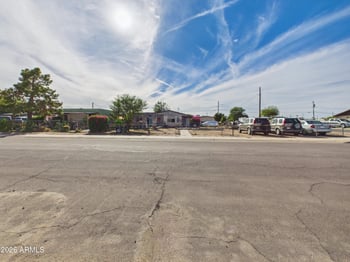 4604 S 5th St, Phoenix, AZ 85040