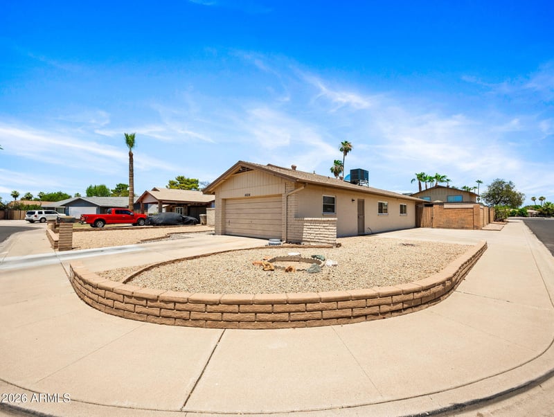 4604 W Gardenia Ave, Glendale, AZ 85301