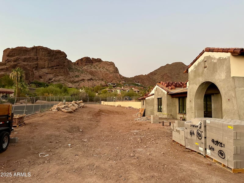 4605 Rockridge Rd, Phoenix, AZ 85018