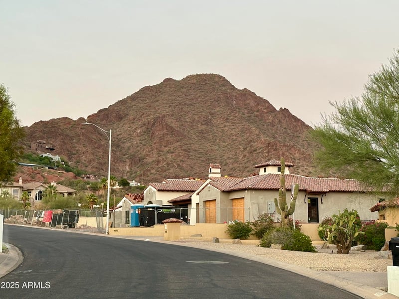 4605 Rockridge Rd, Phoenix, AZ 85018