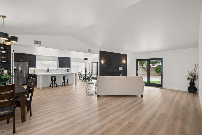 4607 E Carolina Dr, Phoenix, AZ 85032