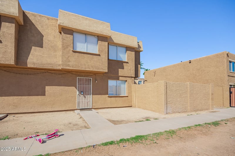 4608 Riverside St, Phoenix, AZ 85040