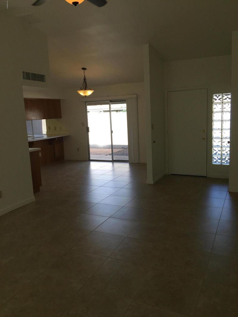 4608 W Continental Dr, Glendale, AZ 85308