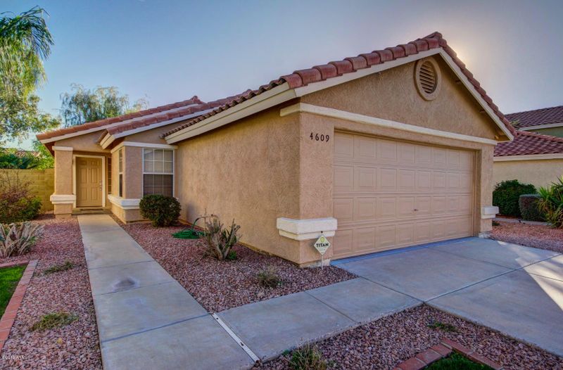 4609 E Angela Dr, Phoenix, AZ 85032