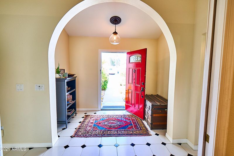 4609 E Desert View Dr, Phoenix, AZ 85044