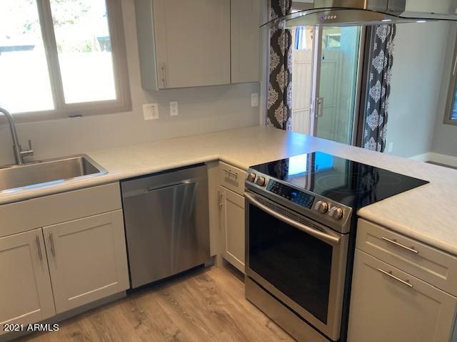 4609 W Continental Dr, Glendale, AZ 85308