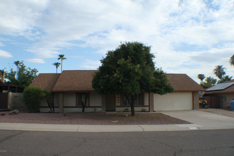 4609 W Hearn Rd, Glendale, AZ 85306