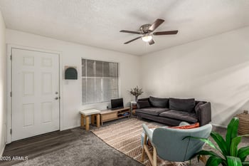 461 Holmes Ave #350, Mesa, AZ 85210