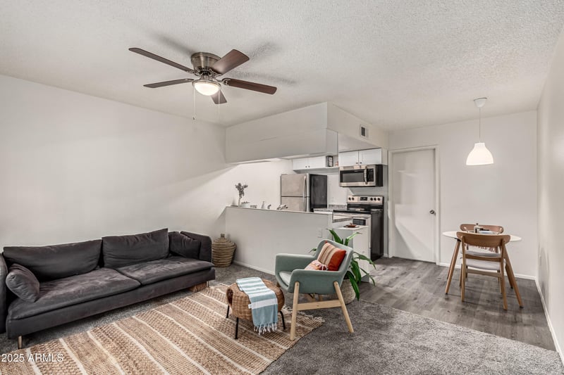 461 Holmes Ave #350, Mesa, AZ 85210