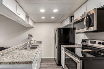 461 Holmes Ave #350, Mesa, AZ 85210