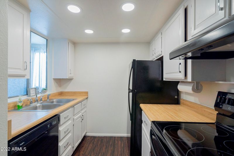 461 W Holmes Ave #223, Mesa, AZ 85210