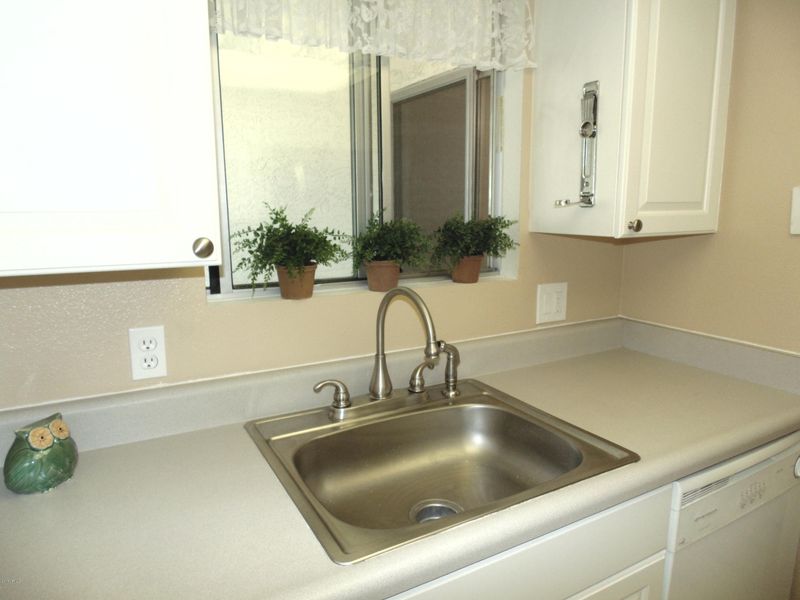 461 W Holmes Ave #305, Mesa, AZ 85210