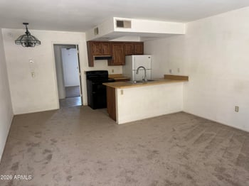 461 W Holmes Ave #331, Mesa, AZ 85210
