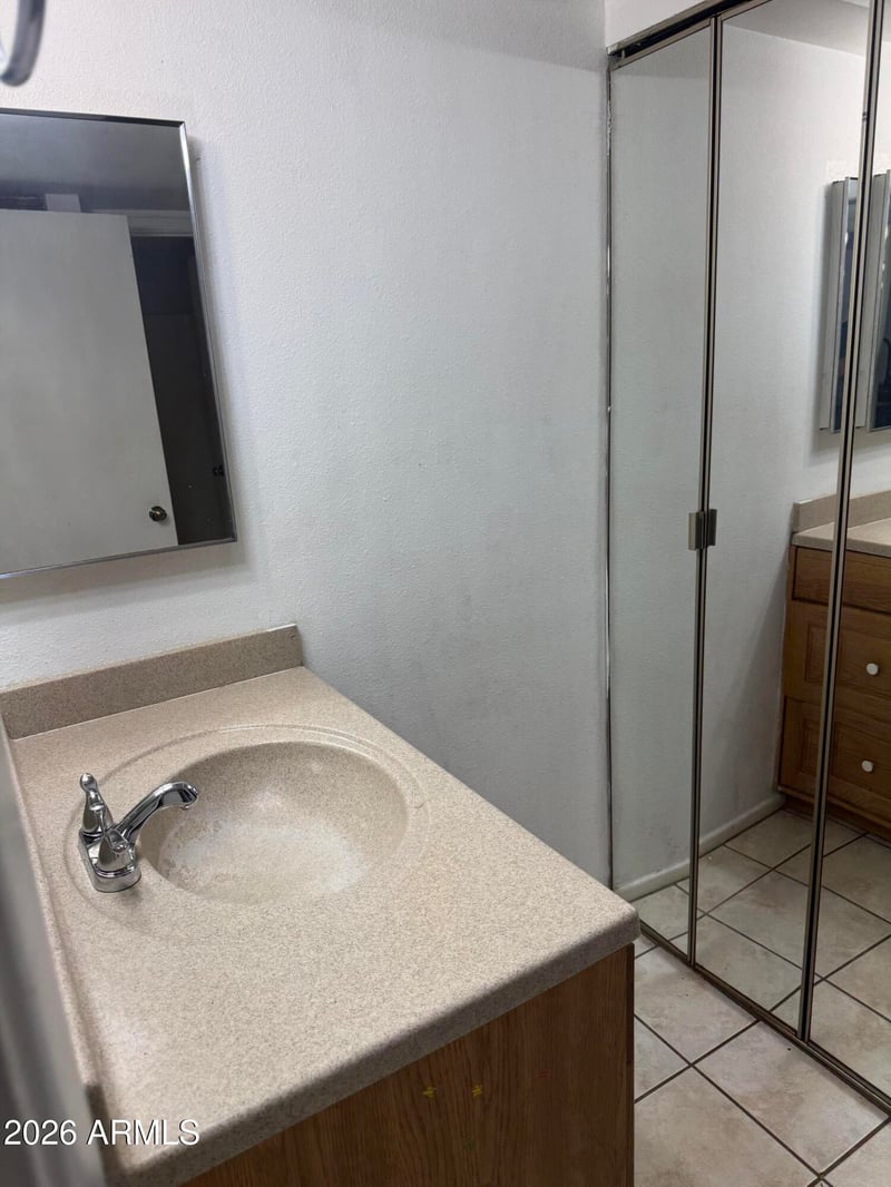 461 Holmes Ave #331, Mesa, AZ 85210
