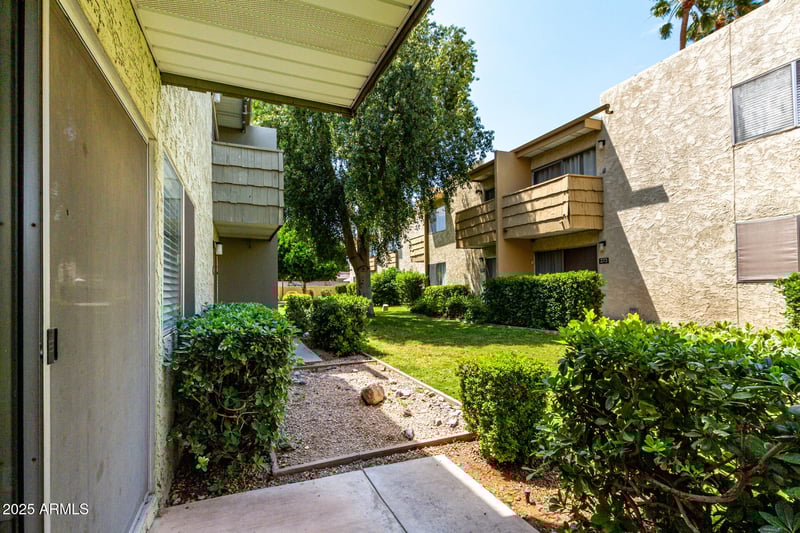 4610 68th St #409, Scottsdale, AZ 85251