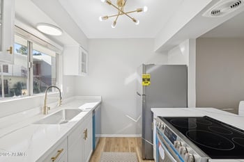 4610 68th St #409, Scottsdale, AZ 85251