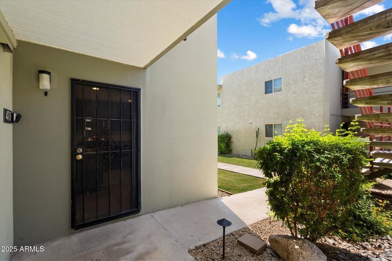 4610 68th St #411, Scottsdale, AZ 85251