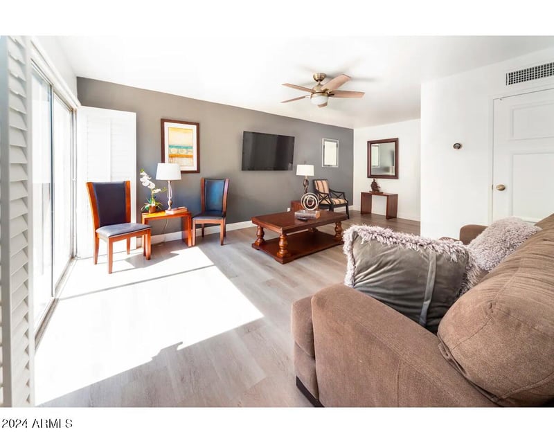 4610 68th St #414, Scottsdale, AZ 85251