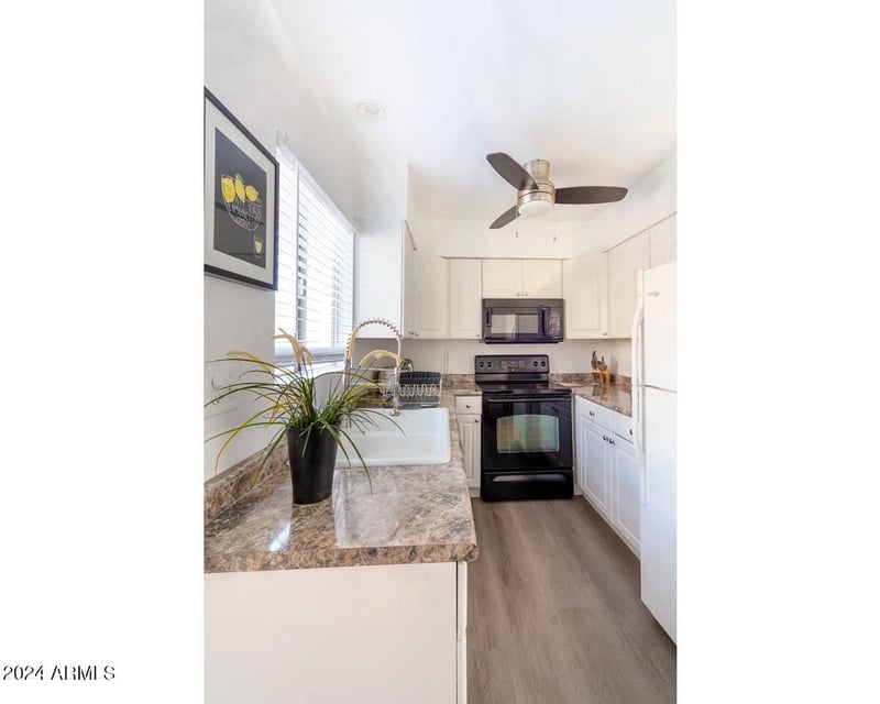 4610 68th St #414, Scottsdale, AZ 85251