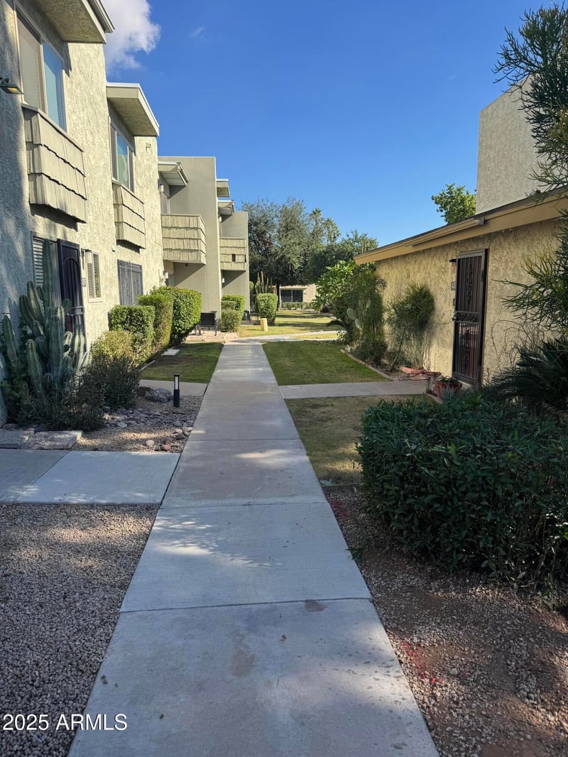 4610 68th St #437, Scottsdale, AZ 85251