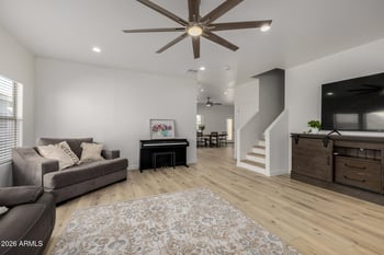 4610 Whitehall Dr, San Tan Valley, AZ 85140