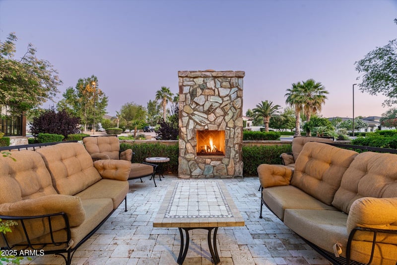 4610 Meadowview Dr, Gilbert, AZ 85298