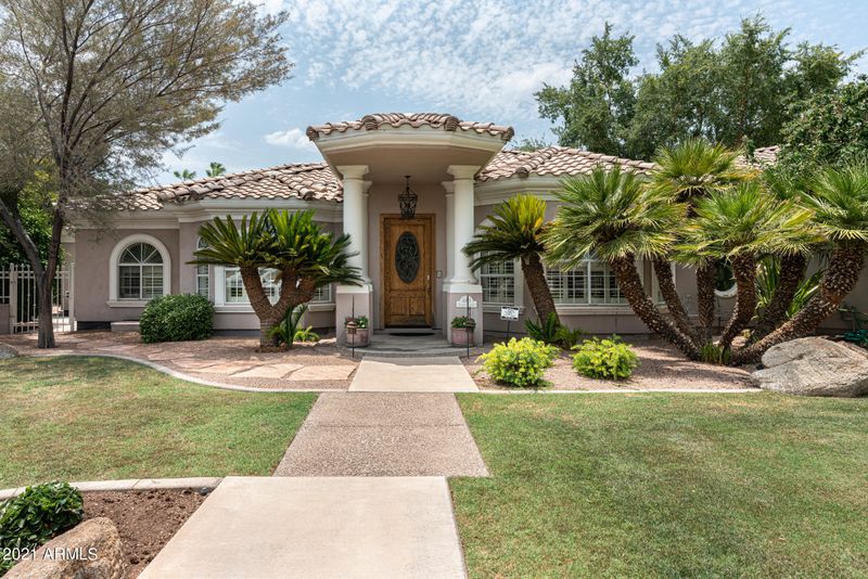 4611 E Garnet Cir, Mesa, AZ 85206