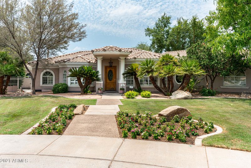 4611 E Garnet Cir, Mesa, AZ 85206