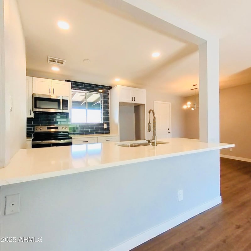 4612 50th Dr, Phoenix, AZ 85031