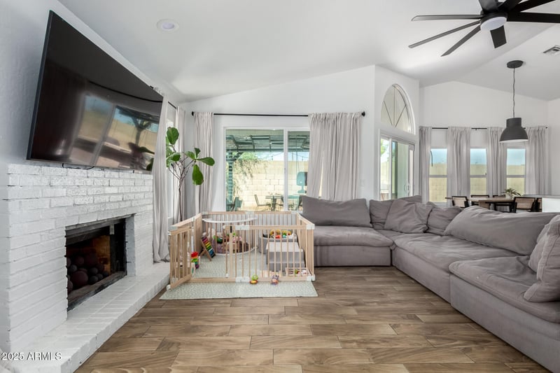 4612 Beck Ave, Tempe, AZ 85282