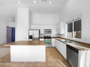 46123 Rainbow Dr, Maricopa, AZ 85139