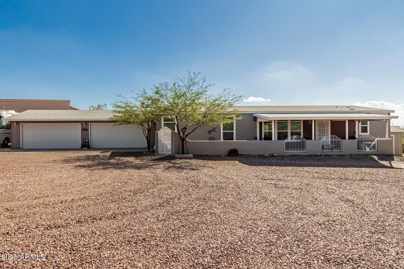 46128 38th Ave, New River, AZ 85087