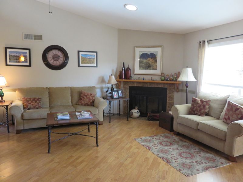 4613 E Bohl St, Phoenix, AZ 85044