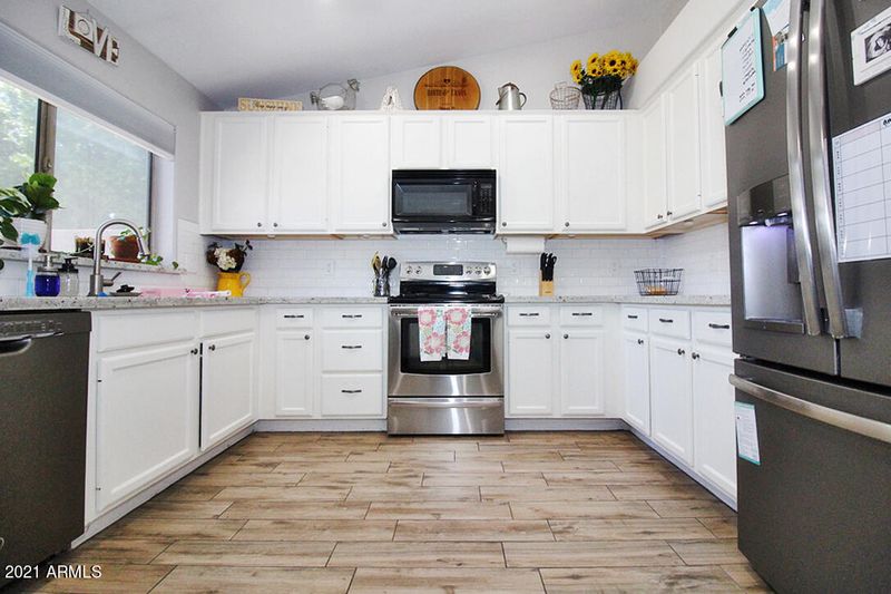 4613 E Goldfinch Gate Ln, Phoenix, AZ 85044