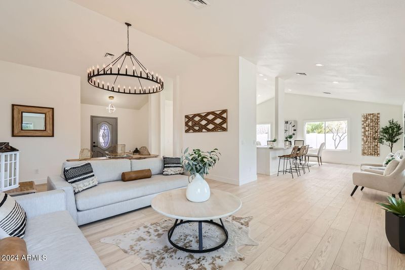 4613 E Kachina Trl, Phoenix, AZ 85044