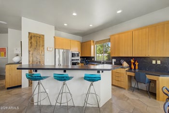 4613 N 31st St, Phoenix, AZ 85016