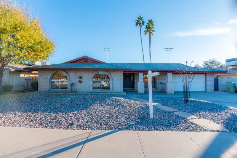 4613 W El Caminito Dr, Glendale, AZ 85302