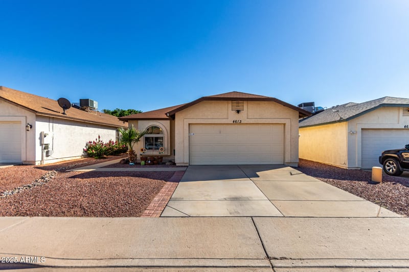 4613 Wahalla Ln, Glendale, AZ 85308