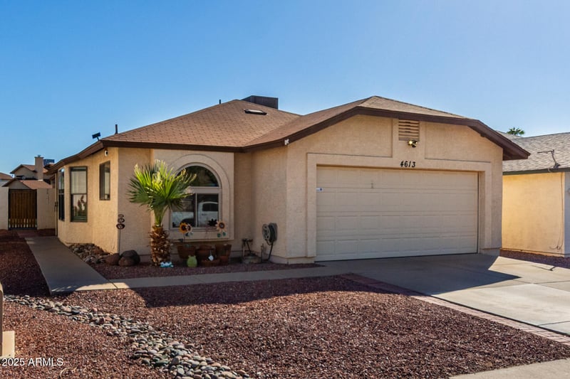 4613 Wahalla Ln, Glendale, AZ 85308
