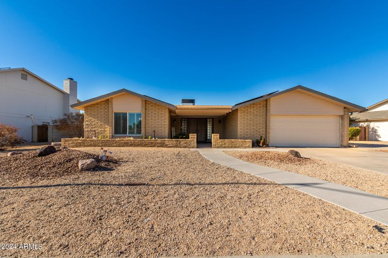 4614 W Lindner Dr, Glendale, AZ 85308