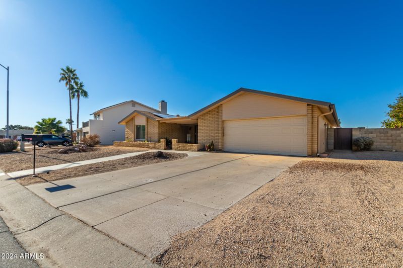 4614 W Lindner Dr, Glendale, AZ 85308
