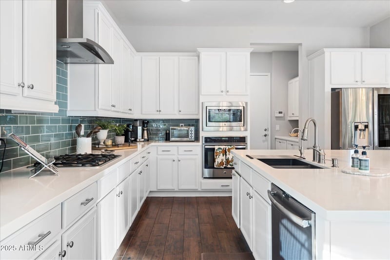4615 E Navigator Ln, Phoenix, AZ 85050