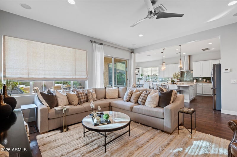 4615 E Navigator Ln, Phoenix, AZ 85050