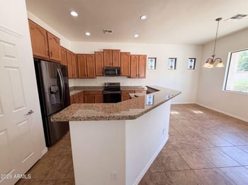 4615 Powell Dr, New River, AZ 85087