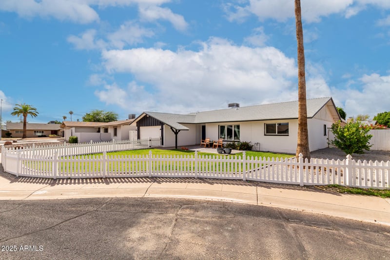 4616 Poplar St, Tempe, AZ 85282