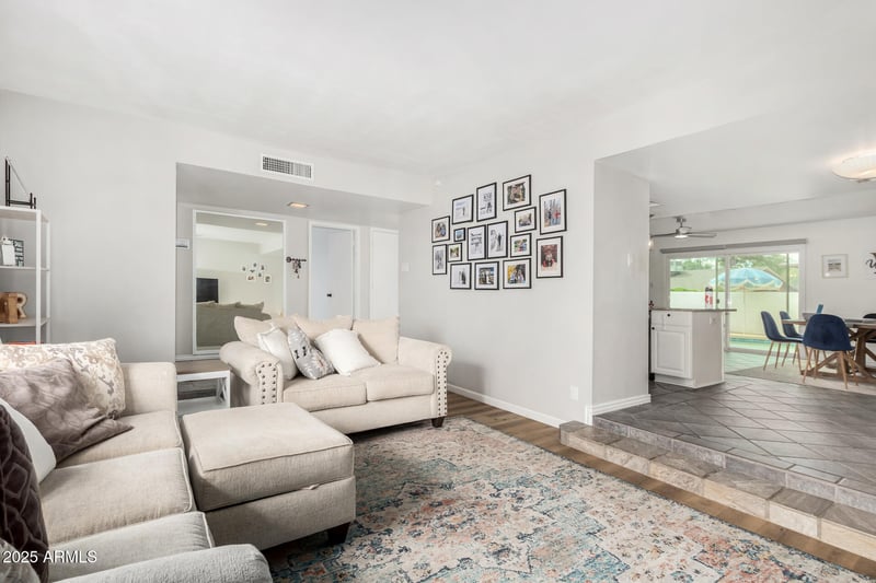 4616 Poplar St, Tempe, AZ 85282