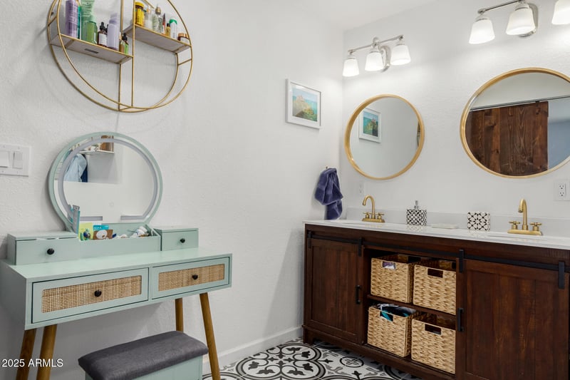 4616 Poplar St, Tempe, AZ 85282