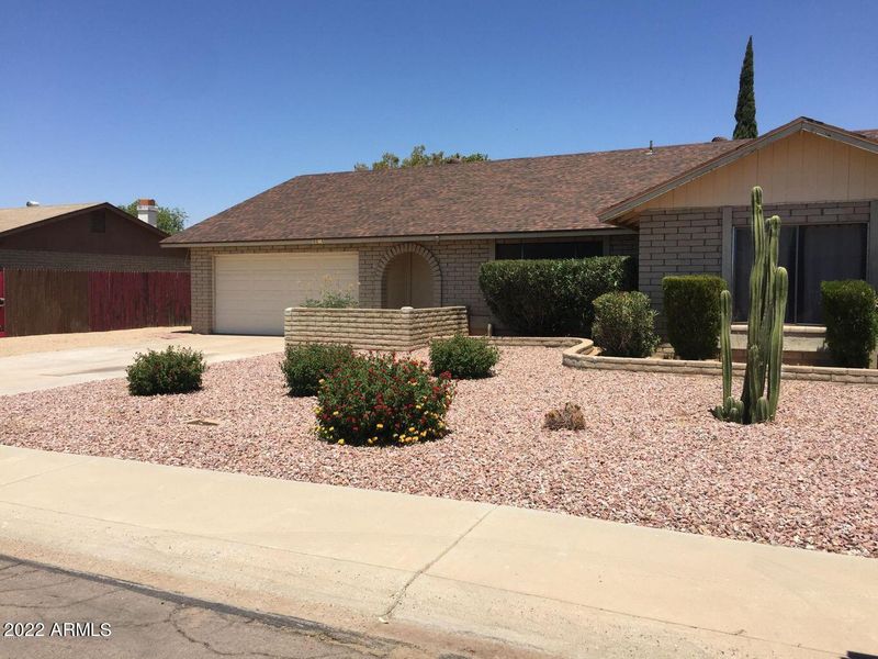 4616 W Calavar Rd, Glendale, AZ 85306